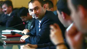MECT promite să sprijine acţiunile de eliminare a corupţiei la cazarea în cămine
