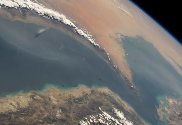 EXTERNE Reuters: Iranul a prezentat o propunere care permite navelor să părăsească partea omaneză a strâmtorii Hormuz fără a fi atacate, potrivit unei surse