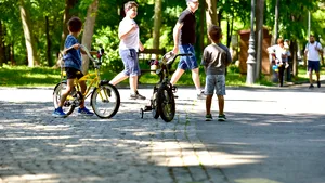 Au intrat în vigoare noile relaxări: programul restaurantelor a fost prelungit, număr mai mare de participanţi la concerte. Lista completă