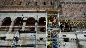 „Catedrala la roşu”. Cât a costat până acum construcţia Catedralei Mântuirii Neamului. 75% sunt bani de la stat