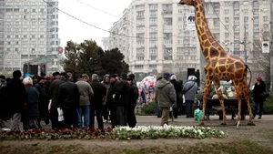 PROTEST al revoluţionarilor la sediul Guvernului: Doi sunt în greva foamei - FOTO