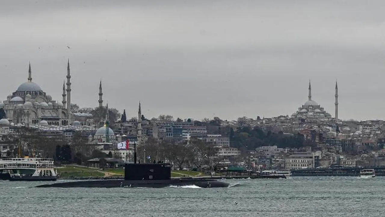 Alertă în Marea Neagră. O mină a fost găsită plutind în apropiere de Istanbul