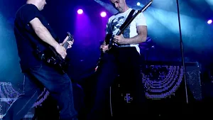 Connect-R şi Voltaj, printre primii nominalizaţi la gala On Air Music Awards