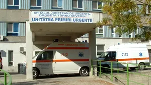 Spitalul Judeţean Drobeta Turnu Severin: Pacienţi câte doi în pat, gândaci şi mobilier rupt