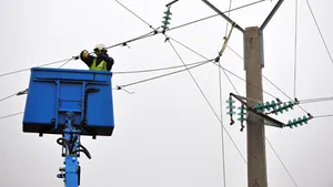 Boc: Toate gospodăriile vor fi racordate la electricitate până la finele anului 2012