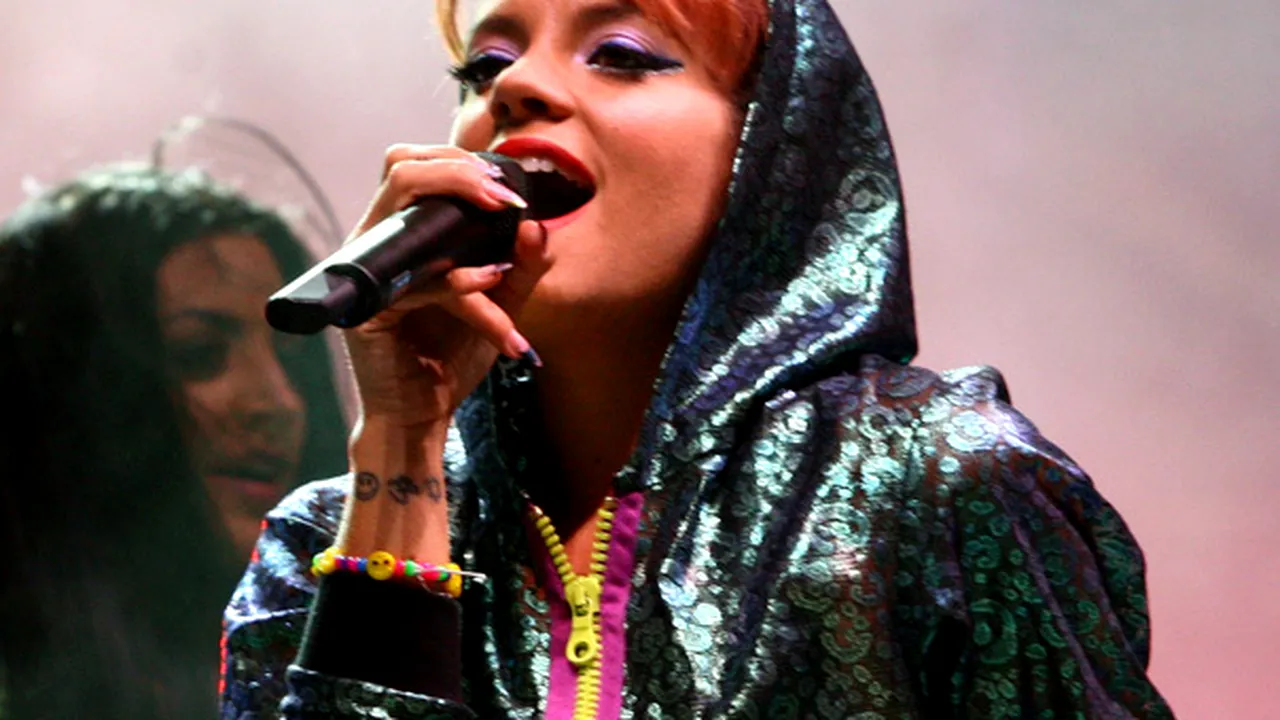 Cântăreaţa Lily Allen, ameninţată cu moartea de gruparea teroristă Statul Islamic