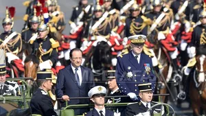 Geoană: Mi-aş dori să-l văd în 2015 pe preşedintele român lângă cel al Franţei la parada de 14 Iulie