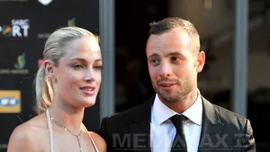 CAZUL PISTORIUS: Un Iphone ce ar putea conţine informaţii vitale nu a putut fi verificat. Pistorius susţine că a uitat codul de acces - FOTO