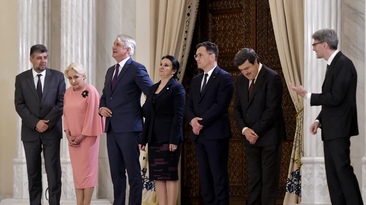 Contre în PSD pe tema remanierii | Marcel Ciolacu: Aşa începe o reforma sănătoasă/ Codrin Ştefănescu: Remaniem tot şi de-a valma