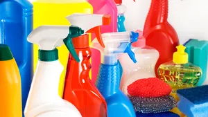 Cum ajung pe piaţă produsele biocide. Cine le autorizează?