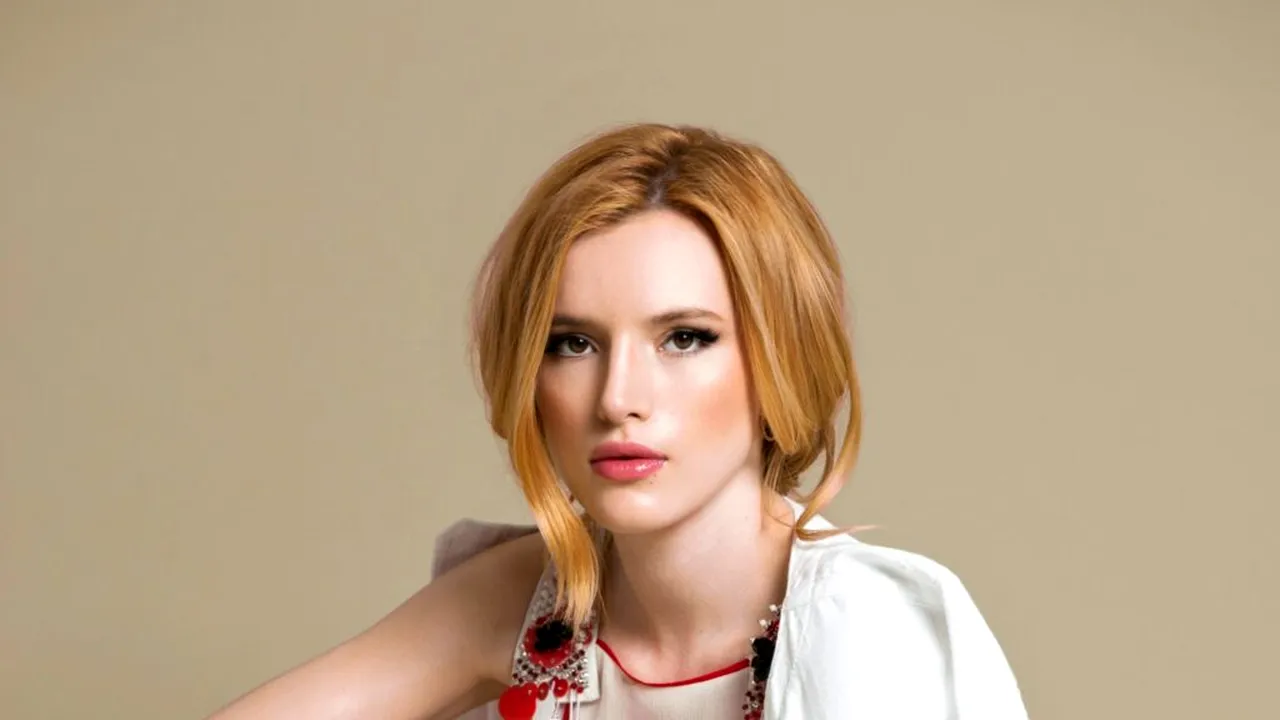 Bella Thorne îl acuză pe Mickey Rourke că i-a provocat vânătăi în zona genitală