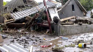 Guvernul alocă fonduri pentru refacerea caselor afectate de inundaţii