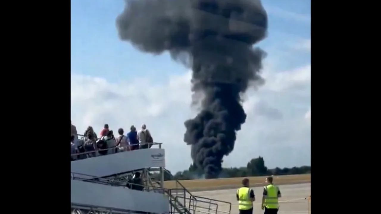 Un avion înregistrat în Turcia a luat foc și apoi s-a prăbușit în Croația, aproape de coasta Mării Adriatice