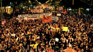 Incidente la Rio de Janeiro, unde peste 10.000 de manifestanţi au susţinut o grevă a profesorilor - FOTO