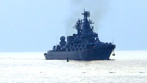 Nava amiral a Flotei Ruse de la Marea Neagră a acostat în Abhazia