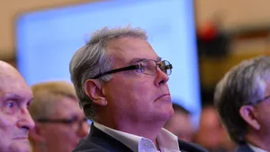 Adrian Cioroianu afirmă că Nicușor Dan a greșit lipsind de la înmormântarea lui Ion Iliescu