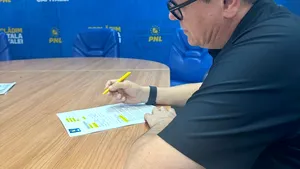 Eduard Hellvig: Am semnat astăzi adeziunea la PNL. Este nevoie ca liberalii să fie mai uniţi ca niciodată. România trăieşte un moment de răscruce
