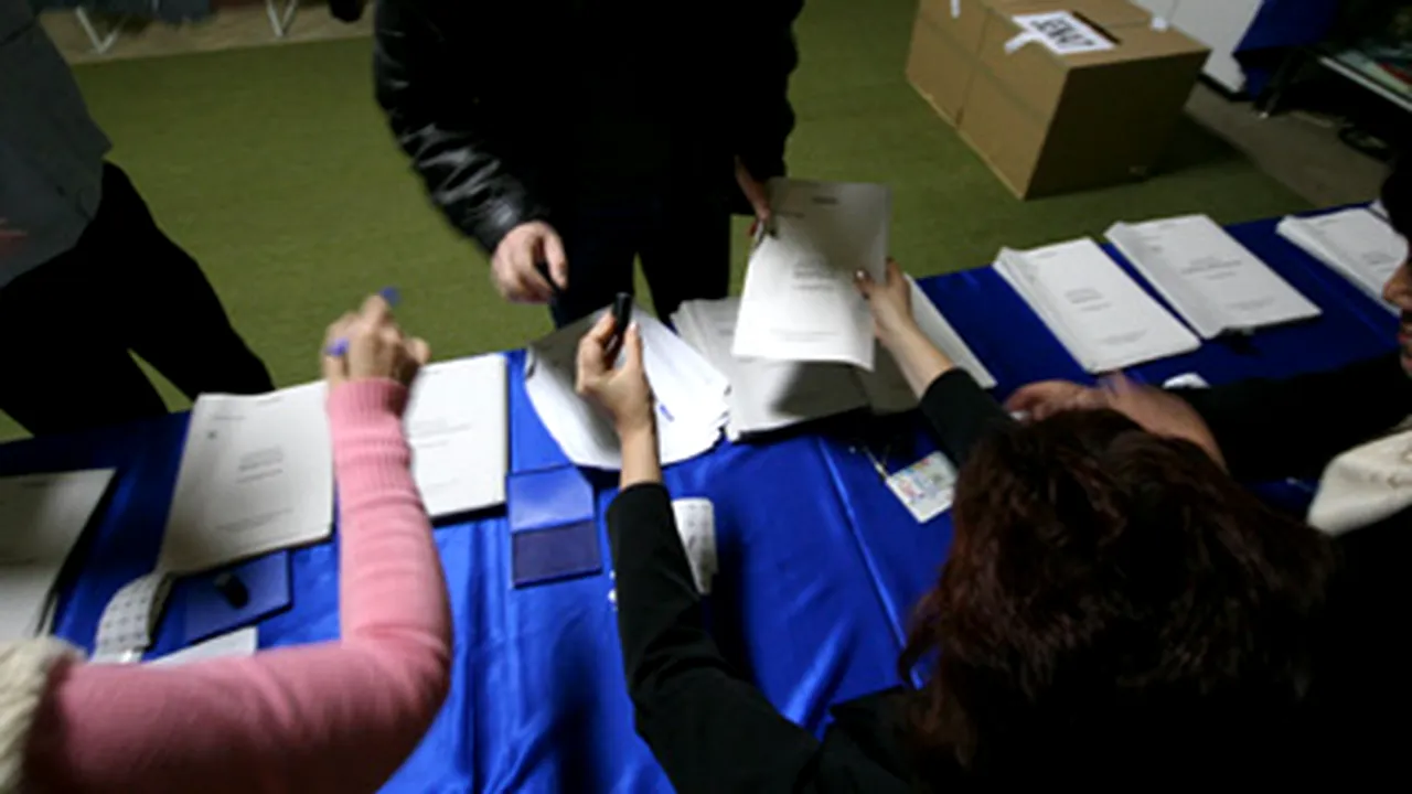 Bacău: 12 secţii de votare au rămas fără curent electric