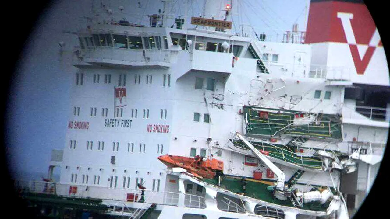Două nave-cargo au intrat în coliziune pe Canalul Mânecii