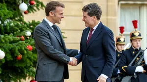 VIDEO Emmanuel Macron i-a vorbit lui Nicușor Dan în limba română