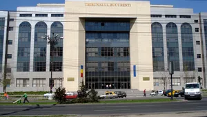 Judecătoarele Costache şi Dinu, păcălite că nu se pot face interceptări în lifturile de la Tribunalul Bucureşti