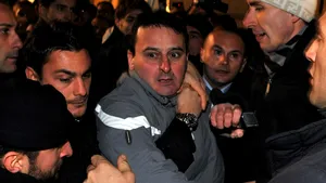 Agresorul lui Berlusconi: L-am lovit pentru că urăsc politicile lui