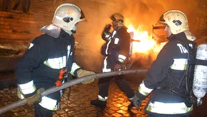 Patru români au fost răniţi în urma unei explozii produse la sud de Roma