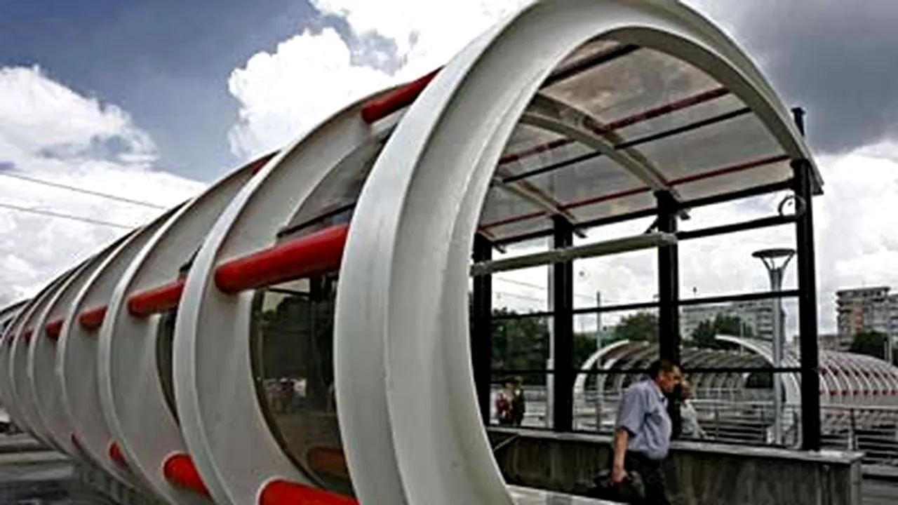 Metroul opreşte din nou în staţia Obor