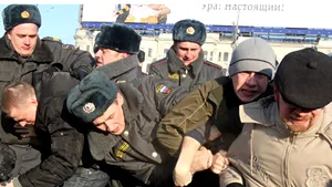 Zeci de opozanţi ruşi, arestaţi la Moscova în timp ce organizau o manifestaţie
