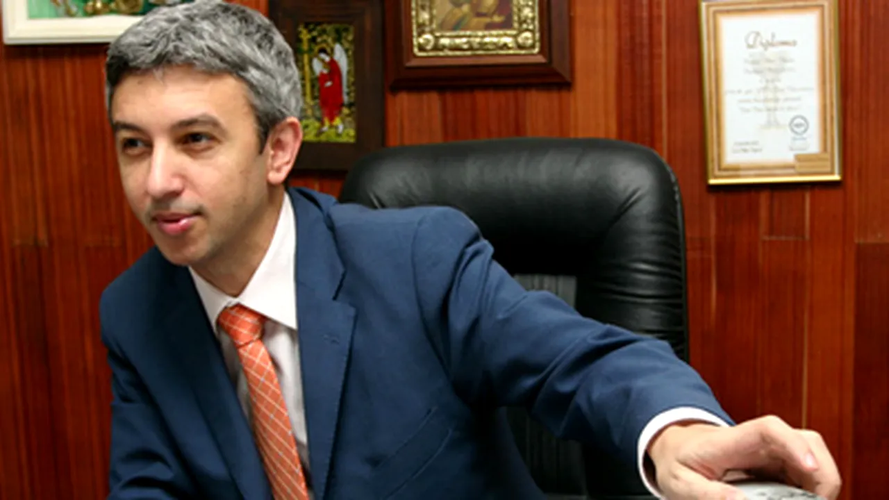 Diaconescu a deschis cutia cu monştri: Magda Ciumac, Piticul porno, Sexy Brăileanca şi compania