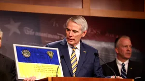 Senator american: Trimiterea avioanelor de luptă în Ucraina este „esenţială”