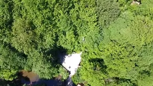 Imagini noi de la cascada Bigăr realizate cu o dronă. Reprezentanţii Romsilva: „Nu micşorarea debitului ar fi dus la prăbuşire” VIDEO 