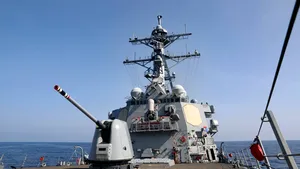 SUA sfidează China. O navă de război americană a navigat prin strâmtoarea Taiwan