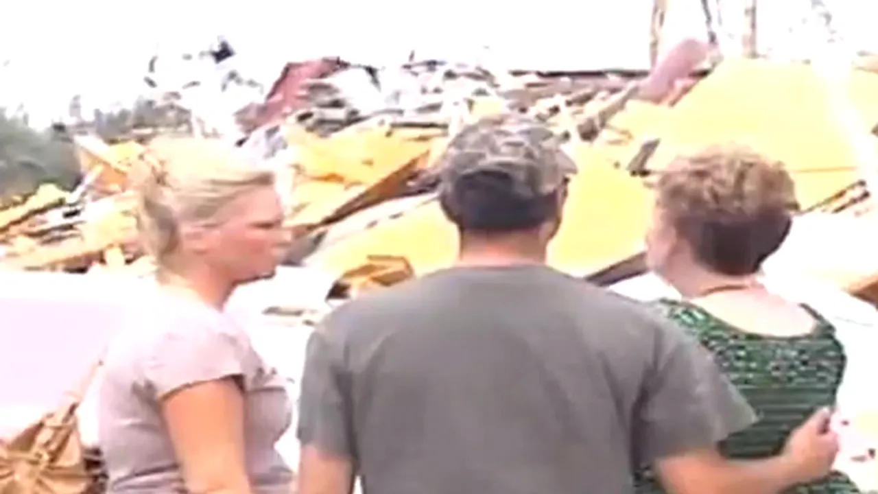 Cel puţin zece morţi, după trecerea unor tornade prin statul american Mississippi - VIDEO