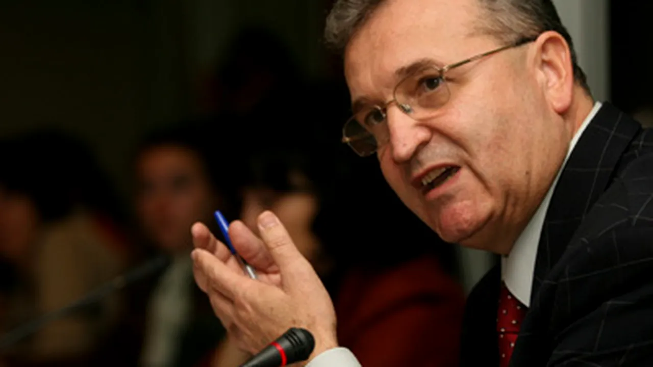 Puşcaş: Raportul CE să nu îndemne la automulţumire