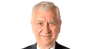 Decanul de vârstă al senatorilor: O legislatură cu particularităţi - pandemia şi lipsa de alegeri