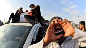 Iranul a blocat din nou accesul la internet. Rude ale protestatarilor ucişi recent au făcut apel la noi manifestaţii