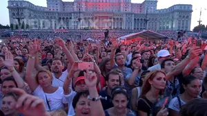 Organizatorul show-ului Robbie Williams dă vina pe o firmă de catering pentru problemele de la concert