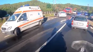 VIDEO | Accidentul ministrului Lucian Bode, surprins în imagini de un motociclist