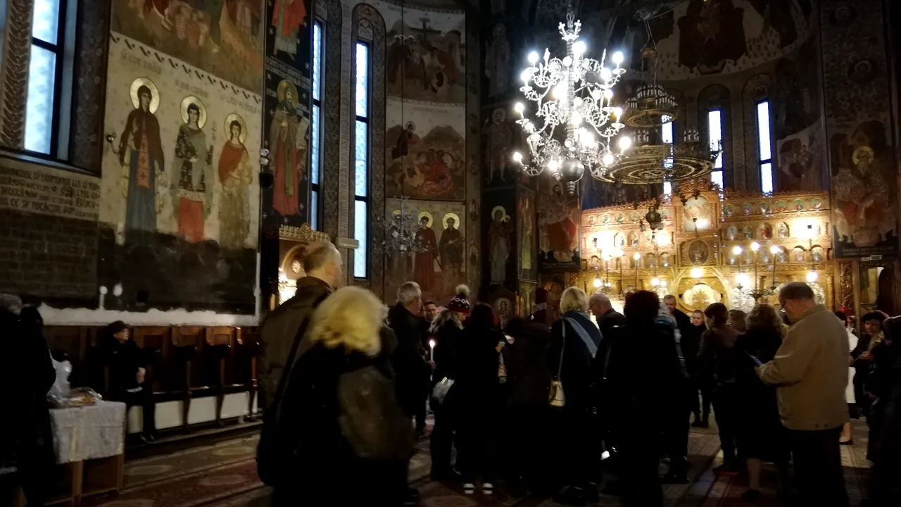 FOTO | Iubitorii muzicii se despart de Mihai Constantinescu la Biserica Sfânta Vineri Nouă 
