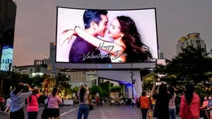 Ziua îndrăgostiţilor atipică. Tinerii din Thailanda sunt sfătuiţi să poarte mască şi să nu se sărute când fac sex