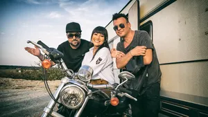 INTERVIU Fly Project: Pierdem momente fericite pentru a ne face meseria şi a fi pe scenă. Muzica e prioritate - FOTO