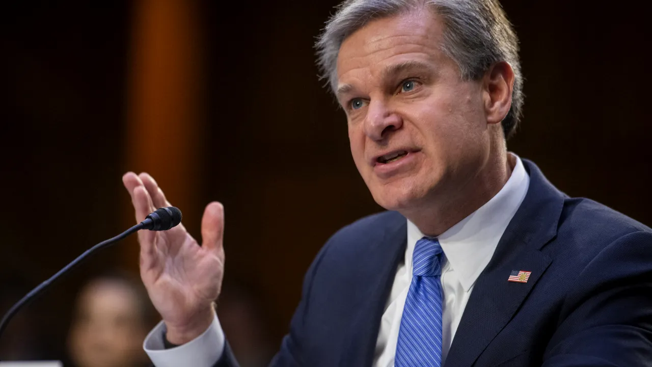 Directorul FBI anunţă că va demisiona la sfârşitul mandatului lui Biden