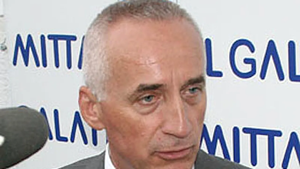 Marius Stan semnează lista pentru convocarea Adunării Generale a FRF