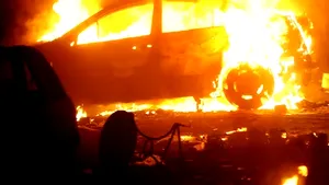 Taximetrist găsit carbonizat  în portbagajul maşinii sale
