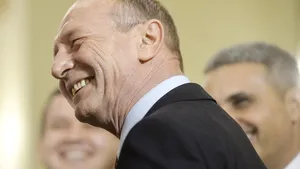 Fostul preşedinte Traian Băsescu a primit urări virtuale la aniversarea a 66 de ani. Ce i-a transmis fiica cea mică, Elena