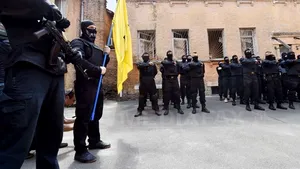 Filială a grupului Sectorul Dreptei, incendiată în vestul Ucrainei, în apropiere de Cernăuţi