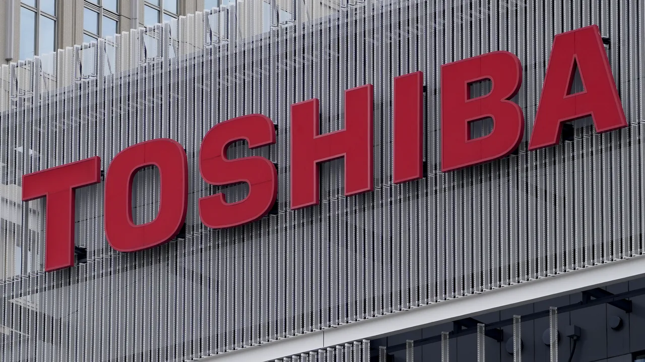 Sfârşitul unei ere: Toshiba va fi cumpărată de un fond de investiţii pentru 15 miliarde de dolari