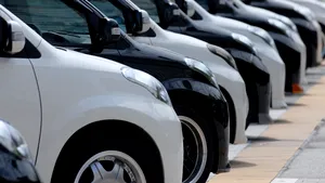 Înmatriculările auto în România au urcat cu 15,7% în 2015. Dacia, avans de 5% în UE