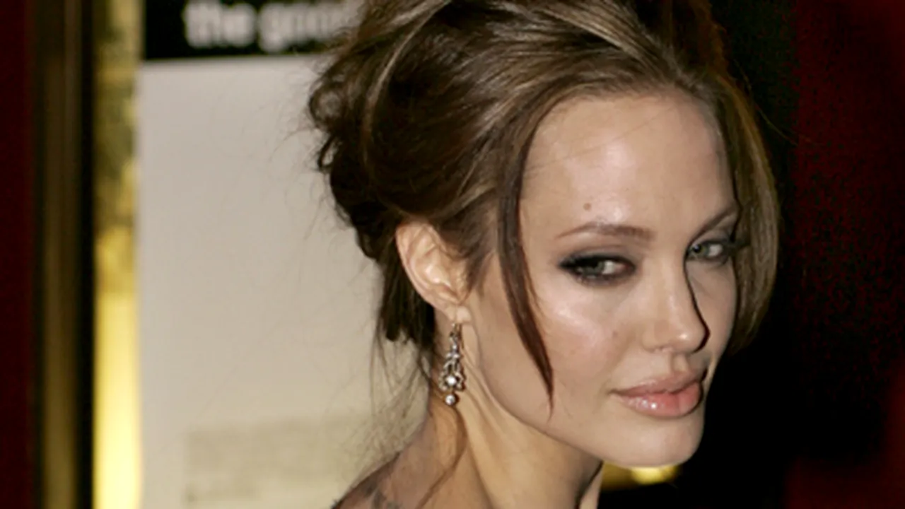 Angelina Jolie, cea mai bine plătită actriţă (Galerie Foto)